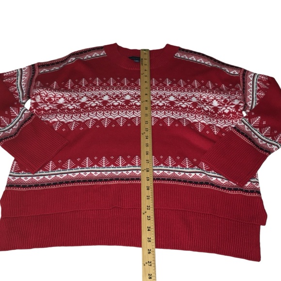 Tommy Hilfiger Red and White Patterned Sweater - Picture 4 of 14